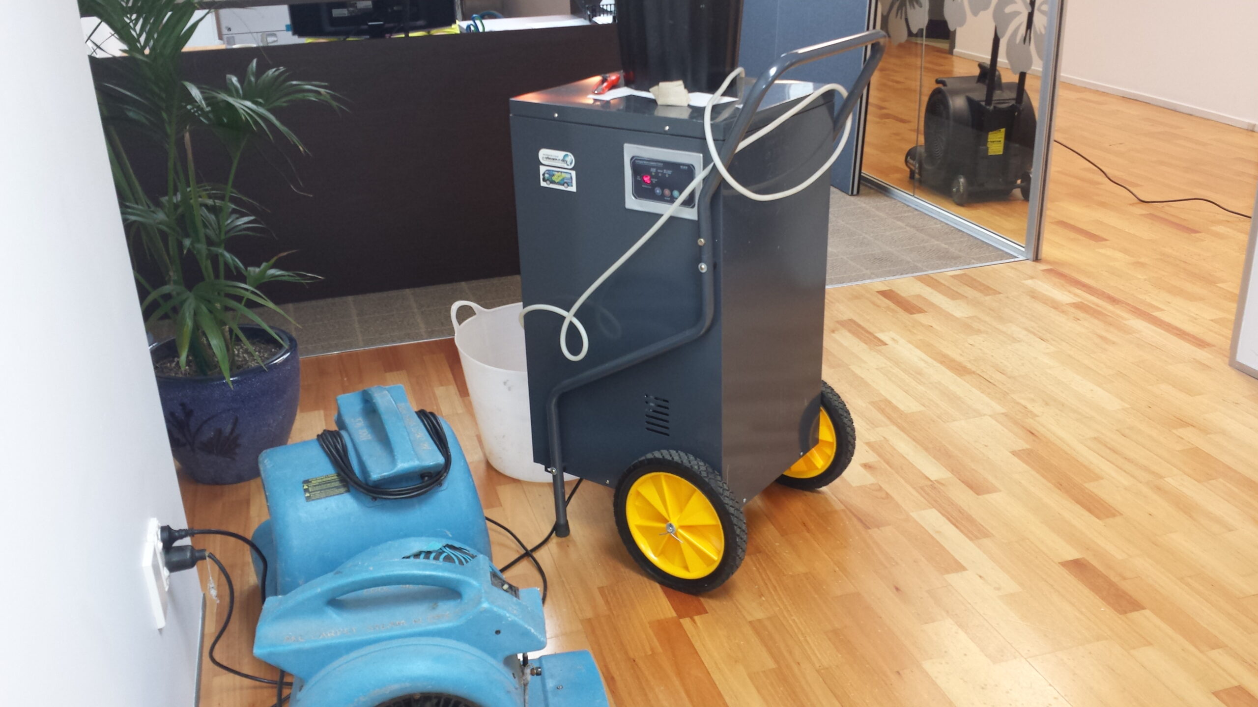 Flood extraction equipments